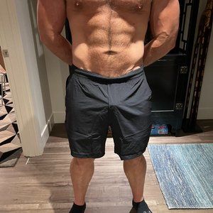 lululemon Pace Breaker Short 7" Size: XL